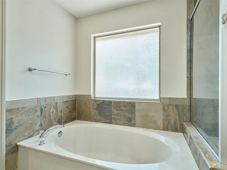 13613 Vail Dr — Photo 22