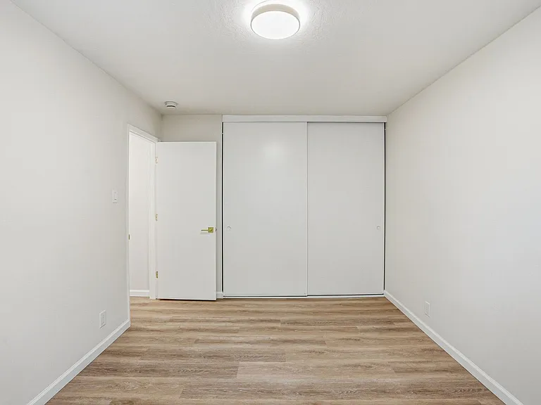 Birch Court — Photo 19