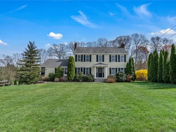 55 Lonesome Pine Rd, Cumberland, RI 02864