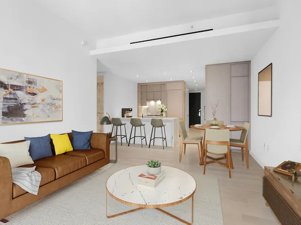 138 East 50th Street image 1 of 10