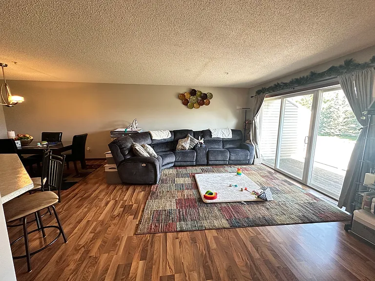 19360 Claremont Dr — Photo 42