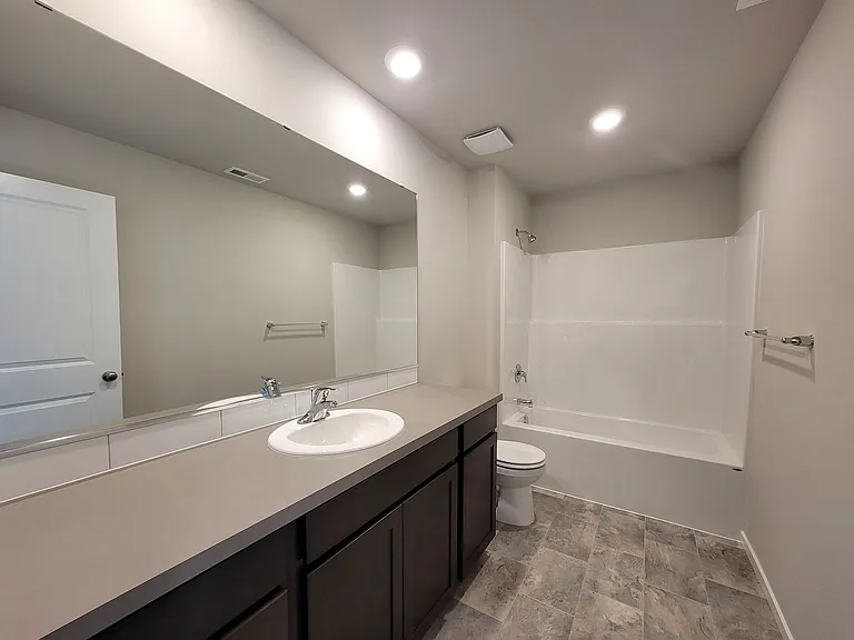 6685 Langley Ave NE — Photo 10