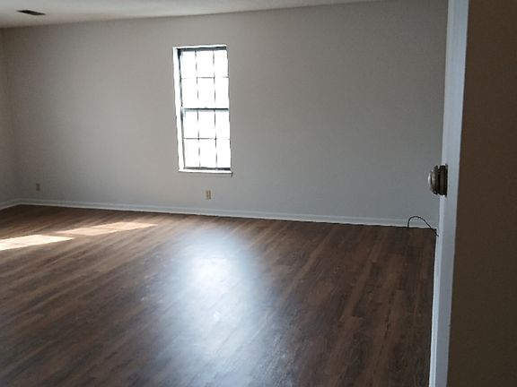 2nd image of 2602 Frederick Ave APT 6