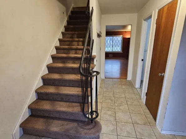 57 Dorchester Ct, Hillsborough Twp., NJ 08844