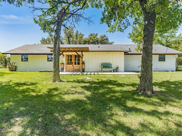 424 Old Tin Top Rd, Weatherford, TX 76087