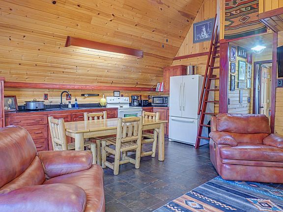 5th image of 26937 Eagle View Dr