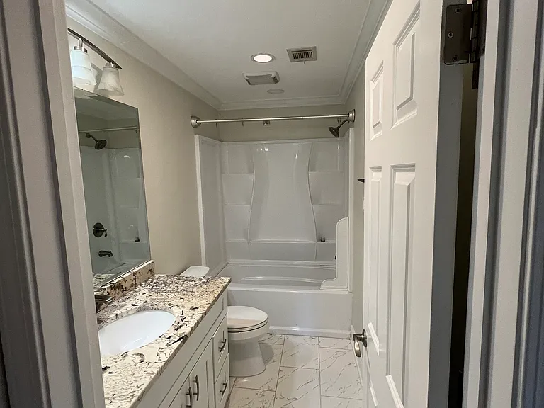 218 Terry Pkwy #B — Photo 6