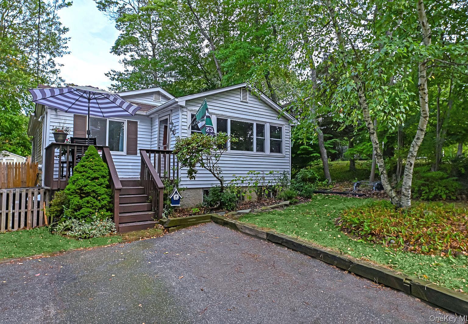 17 Urbans Road, Sound Beach, NY 11789 | Zillow