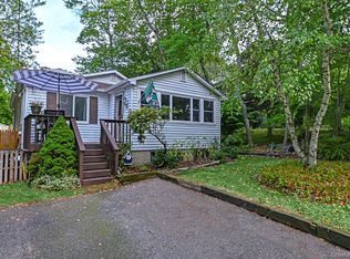 17 Urbans Rd, Sound Beach, NY 11789