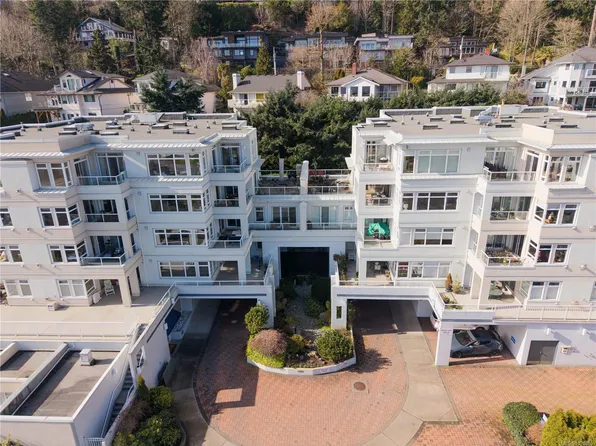 5110 Cordova Bay Rd #306, Saanich, BC V8Y 2K5