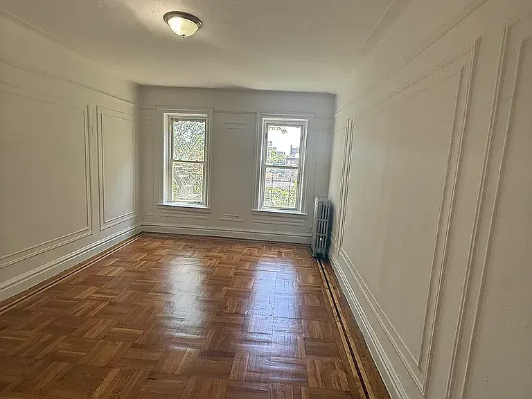 1240 Sherman Ave #5B — Photo 2