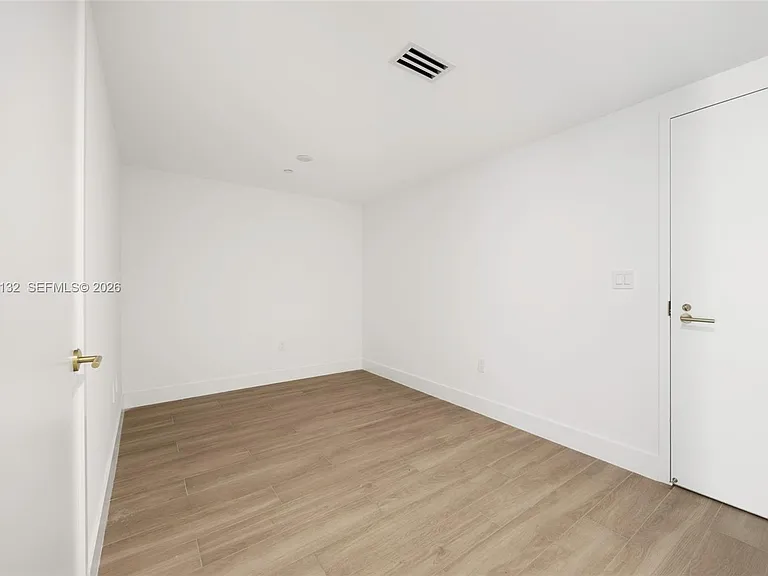 90 NE 32nd St #504 — Photo 10