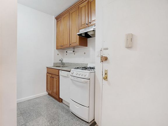 3rd image of 1136 1st Ave #55