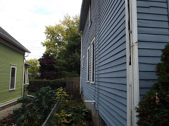 5th image of 2620 36th Ave S