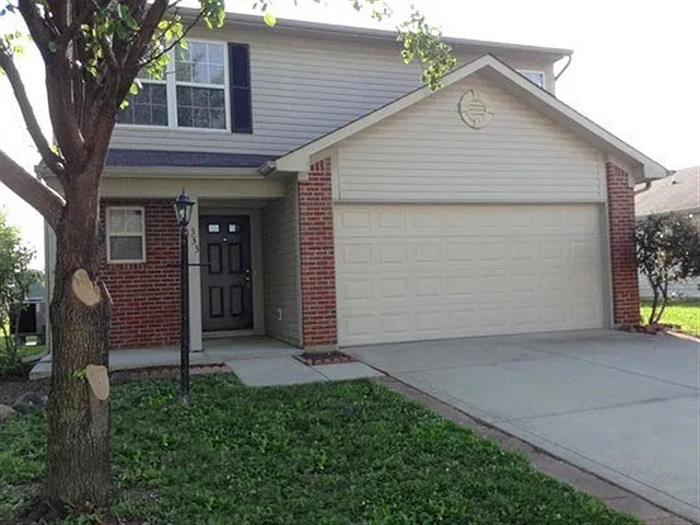 3 bed, 2.5 bath, 1562 sqft, $2,010 — Photo 1