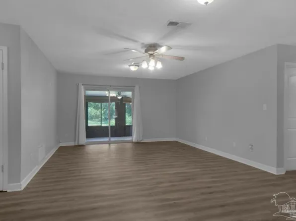 1588 Bal Alex Ave, Gulf Breeze, FL 32563