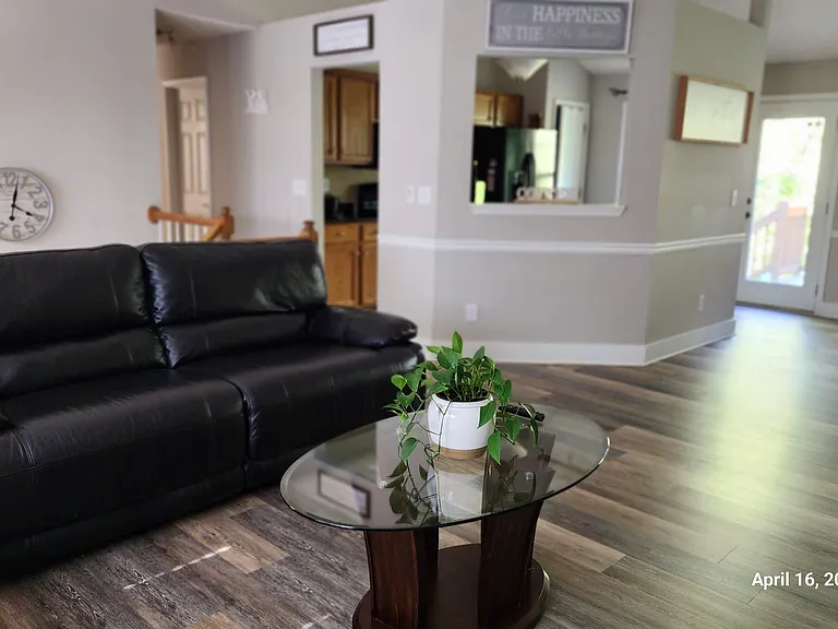 20 Miners Point SE — Photo 9