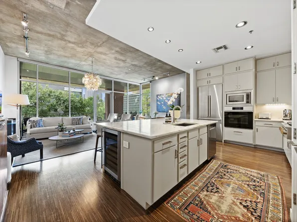 3030 Bryan St Suite 201, Dallas, TX 75204