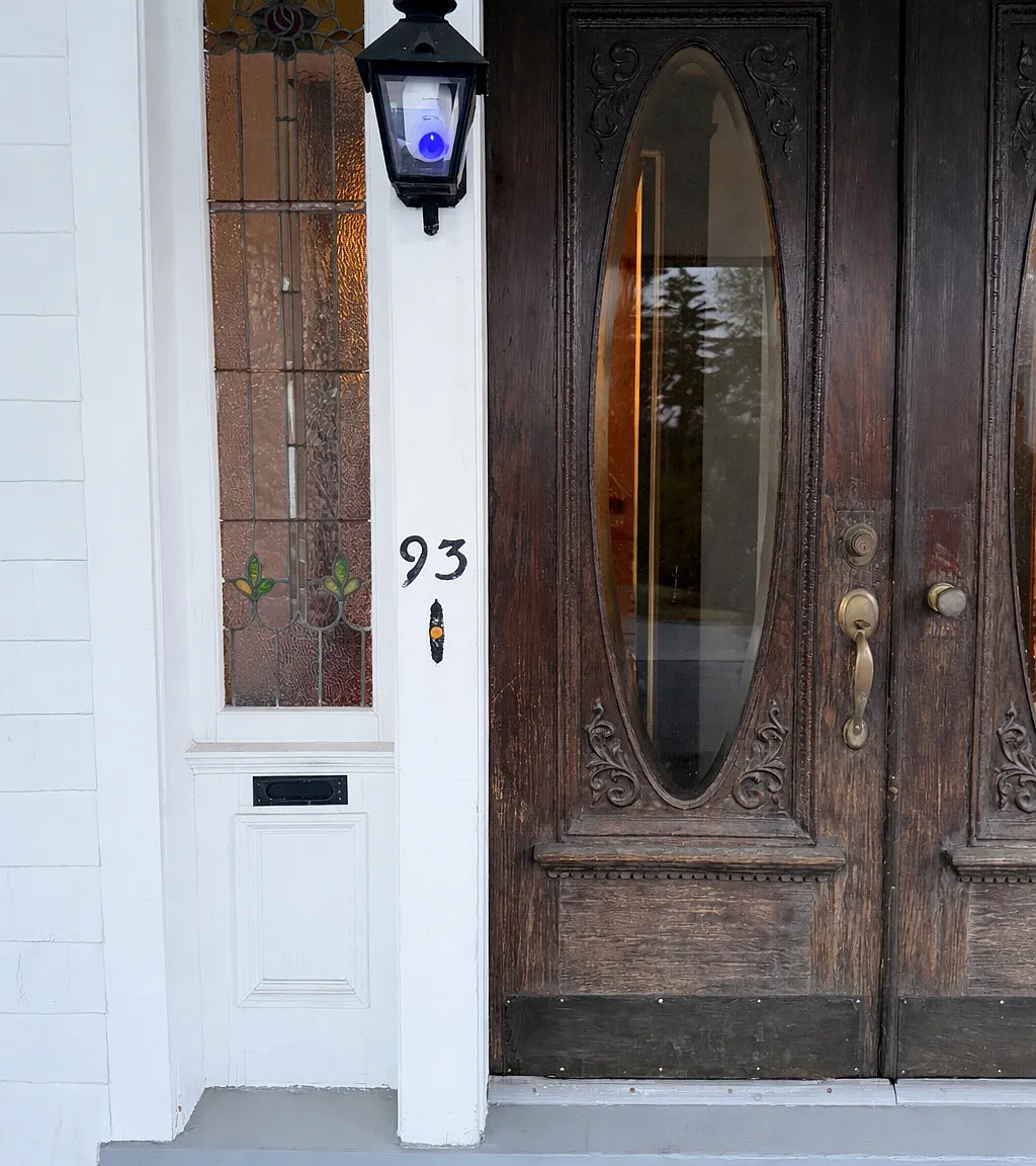2 bed, 1.0 bath, 1720 sqft, $1,900 — Photo 2