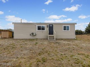 10595 S Saguaro Dr, Mayer, AZ 86333