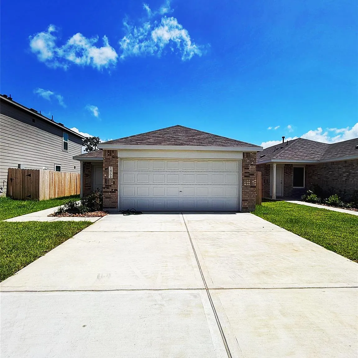 3 bed, 2.0 bath, 1273 sqft, $1,700 — Photo 1