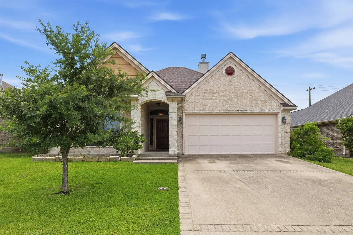 Building Photo - 144 Roucourt Loop