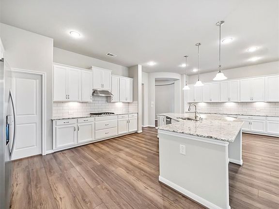 2nd image of 6011 Vineyard Creek Ln