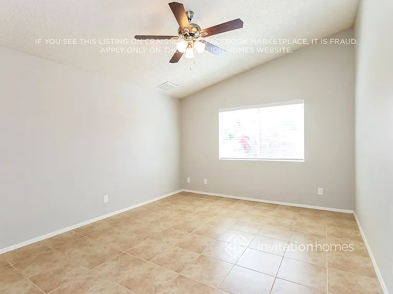 1701 N Pleasant Dr — Photo 8