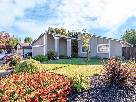 3rd image of 8997 Autumnwood Dr