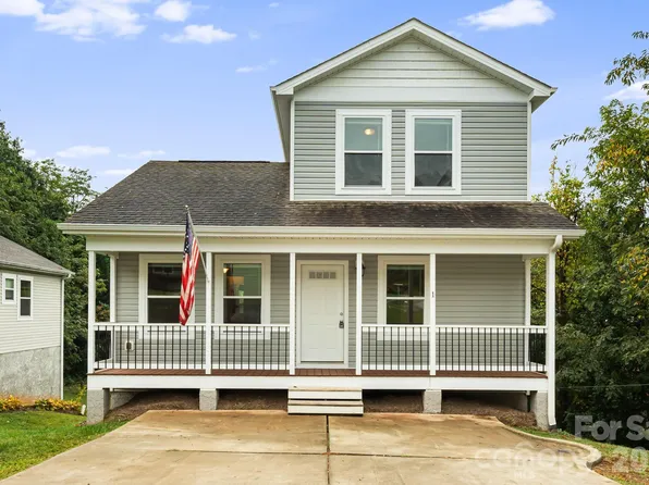 1 Red Clover Dr, Candler, NC 28715