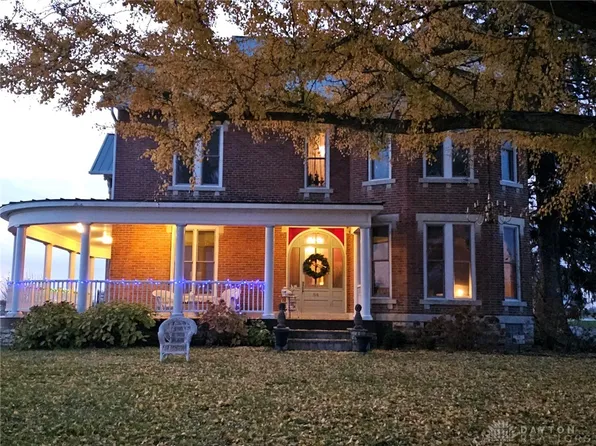 84 N Main St, West Alexandria, OH 45381