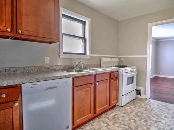 (undisclosed Address), Saint Paul, MN 55104