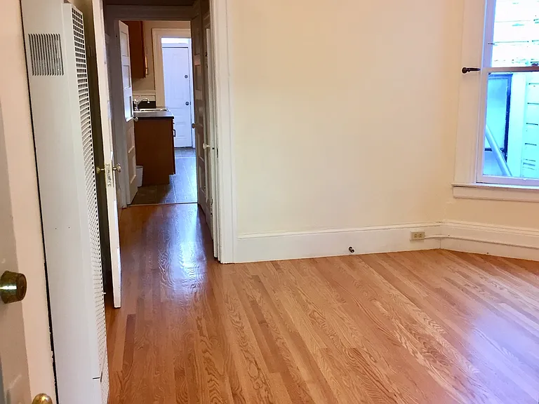 164 Lexington St #2 — Photo 4