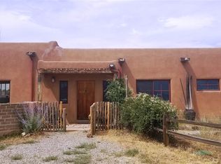4 April Way, El Prado, NM 87529