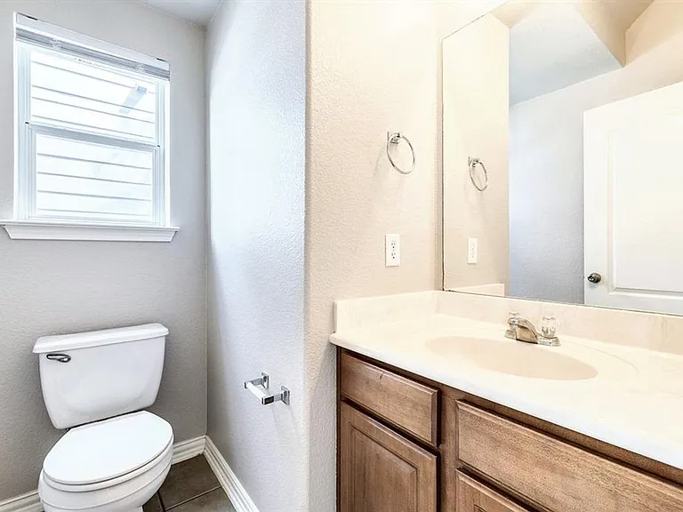 595 McGarity — Photo 21