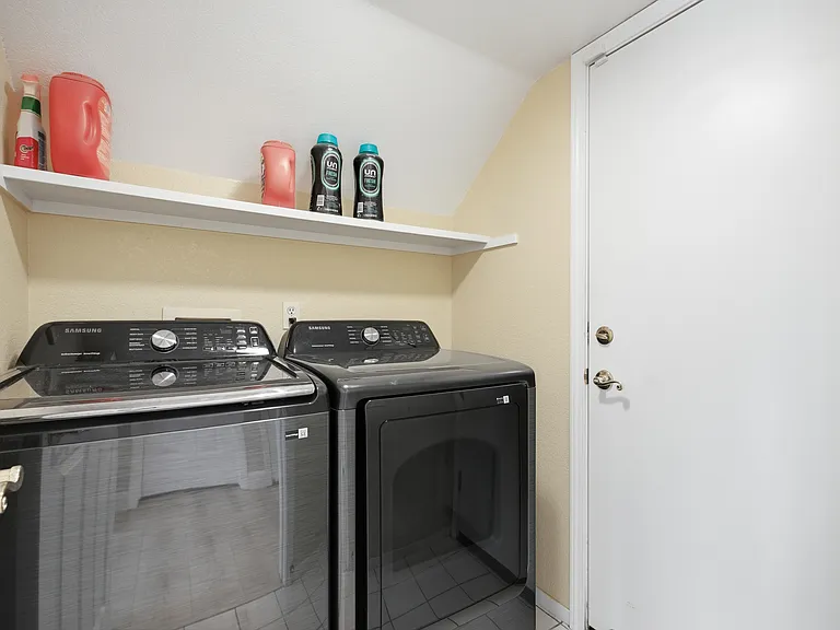 3668 Whispering Creek Cir — Photo 19