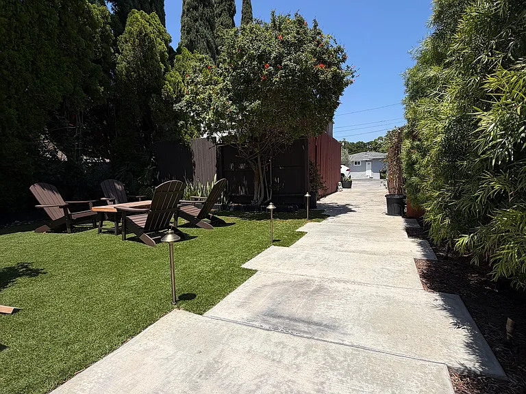 1071 Bonita St #D — Photo 25