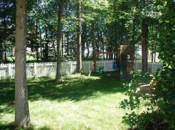 5th image of 6412 Hilltop Trail Dr