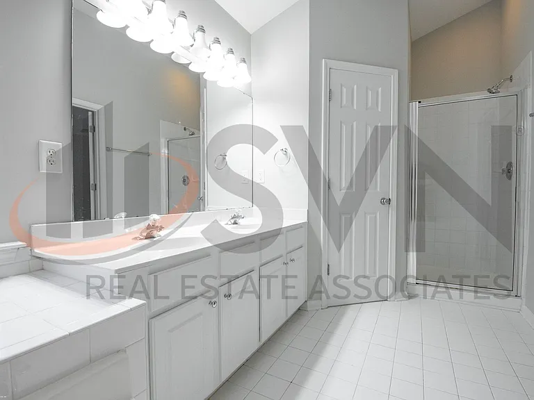 1007 Red Hat Ln — Photo 9