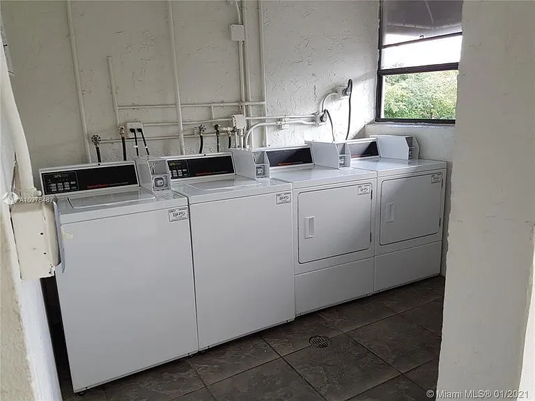 2771 Riverside Dr #416-A — Photo 25