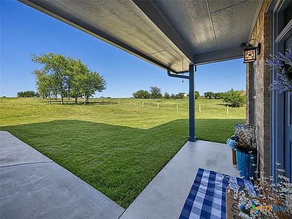 3rd image of 1733 County Road 376