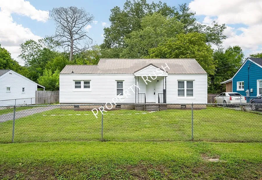 169 Everglades Blvd