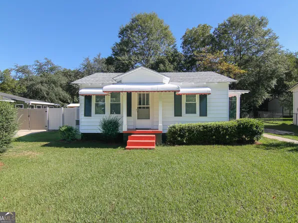 127 Jessup St, Cochran, GA 31014