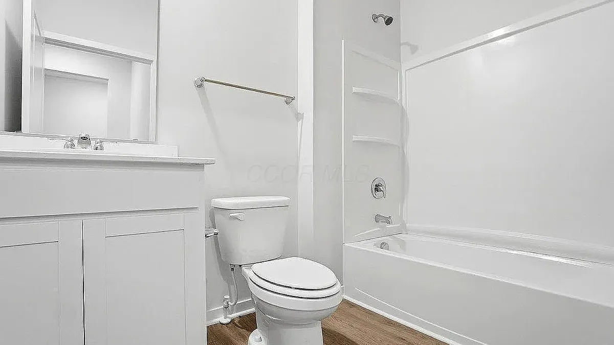 3 bed, 1748 sqft, $2,799 — Photo 3