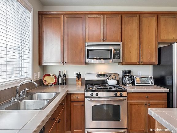 3rd image of 4710 SE Sandalwood St