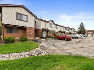 5835 Cambridge Cir, Racine, WI 53406