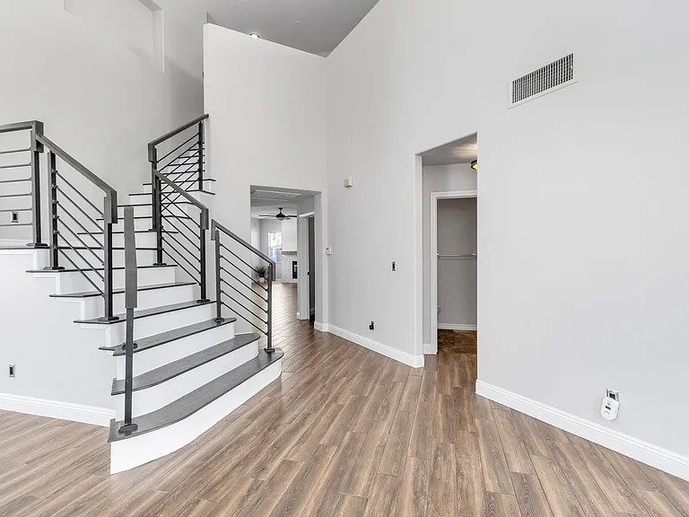 296 Doe Run Cir — Photo 162