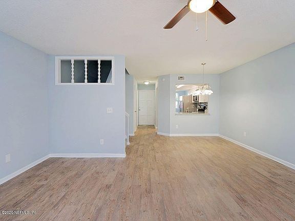 5th image of 11225 Shady Glen Dr