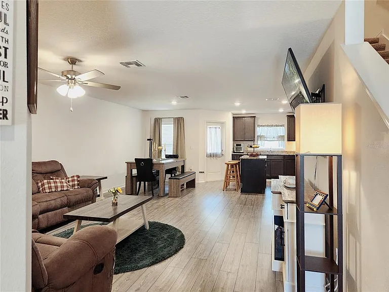 1679 Wynford Cir — Photo 6