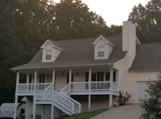 6218 Oak Ridge Dr, Flowery Branch, GA 30542